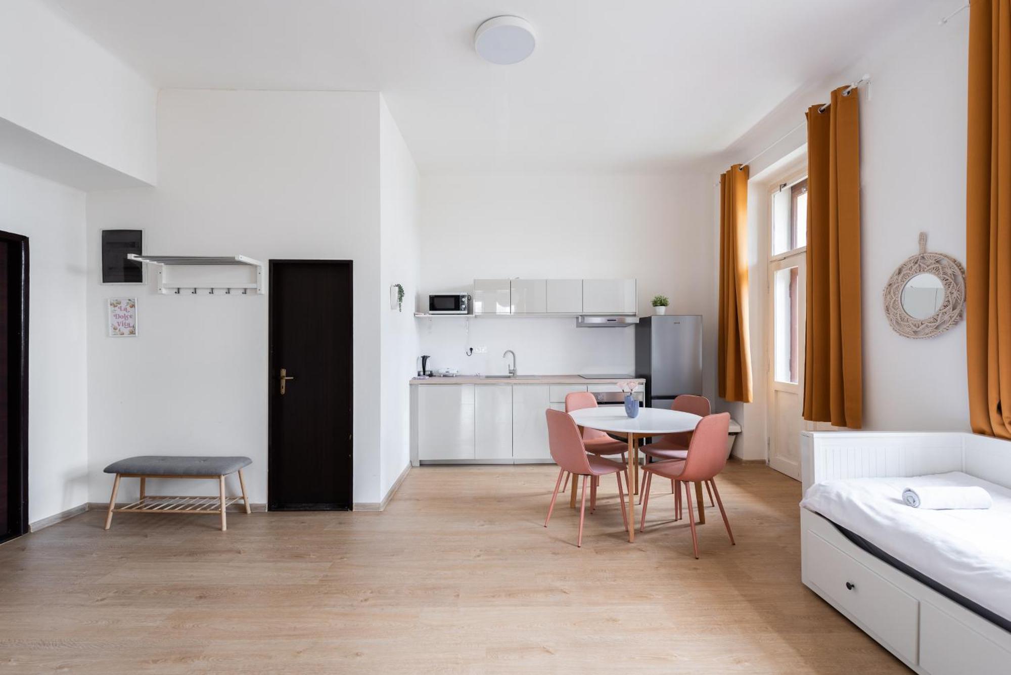 Tesnov Aparthotel
